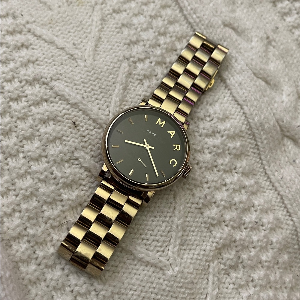 Marc Jacobs Gold Bracelet Watch with Black Dial - Picture 2 of 7